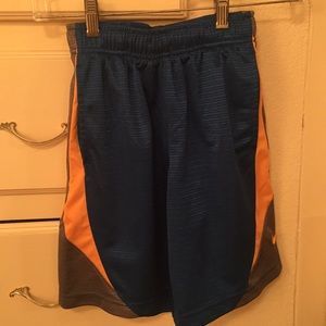 NIKE BASKETBALL SHORTS YOUTH XS